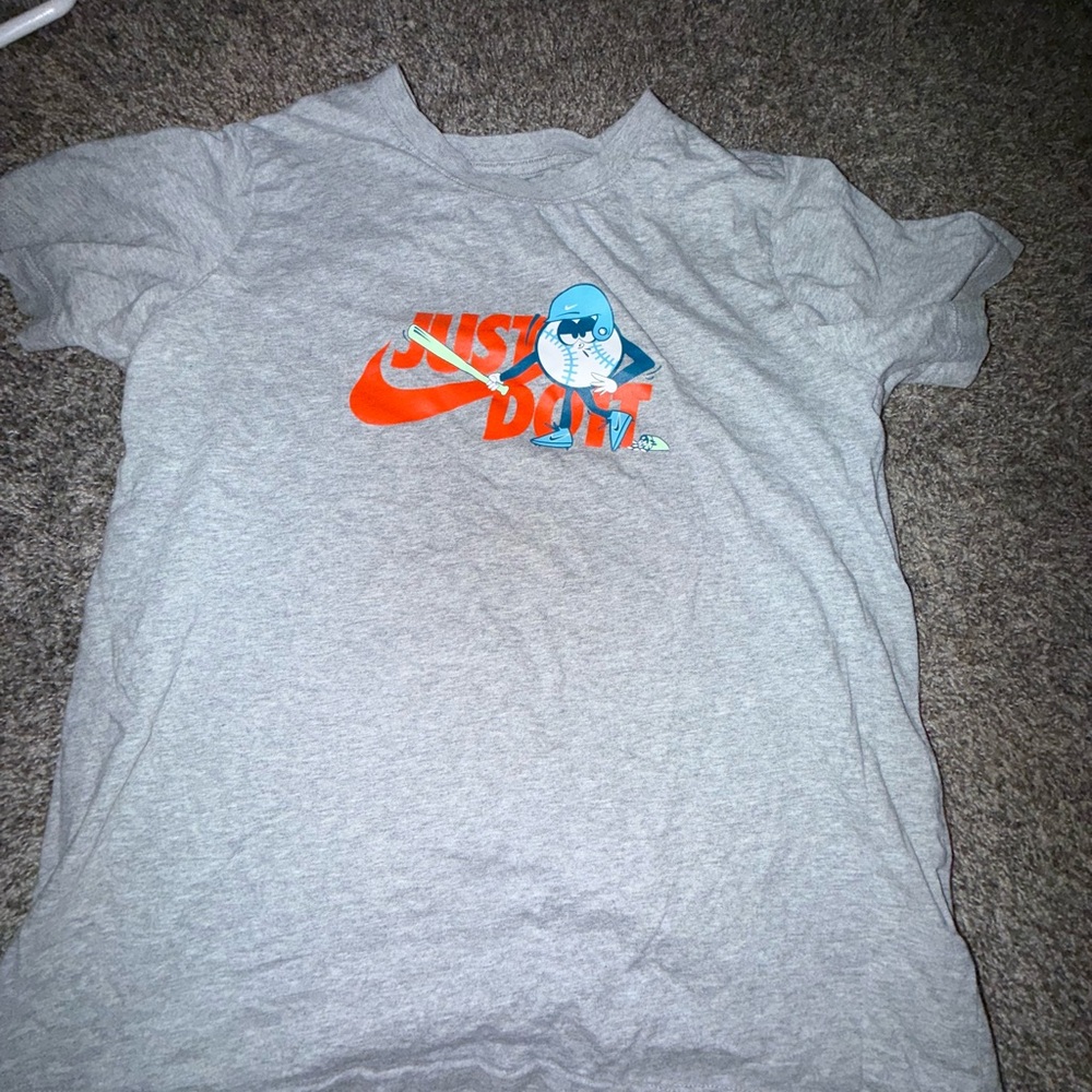 Nike Heather Gray Tee with Bold Graphic